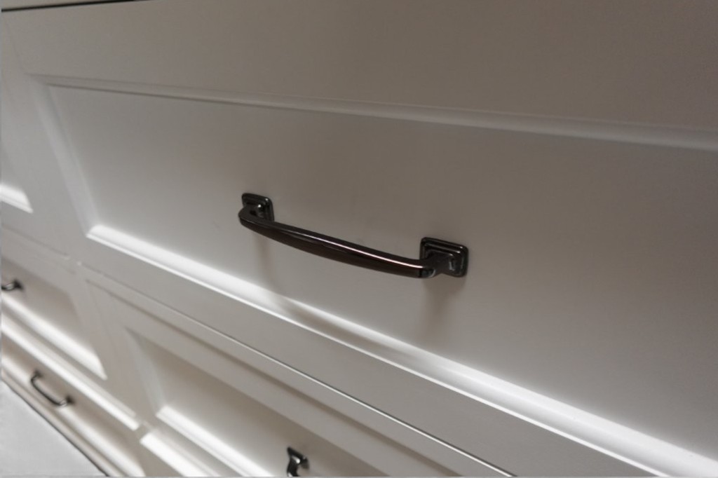 Universal Broadmoore Rose 6 - Drawer Dresser in White - Image 6