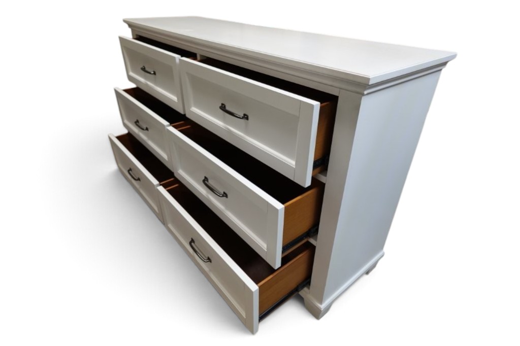 Universal Broadmoore Rose 6 - Drawer Dresser in White - Image 9