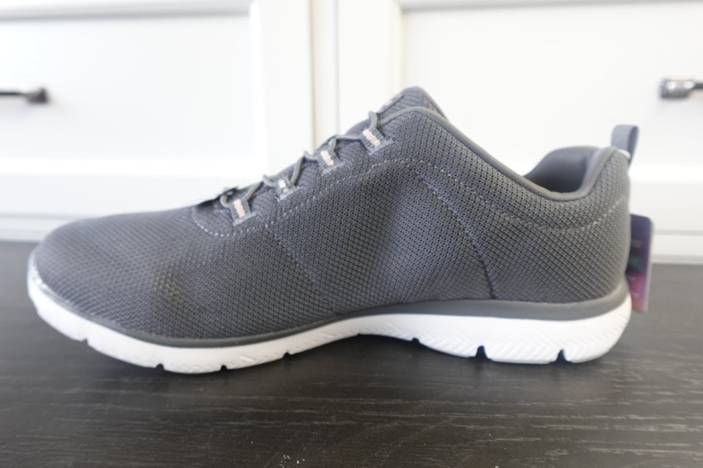 Size 11 Skechers Sheer Brilliance Women's Slip-On Athletic Shoes - Image 6