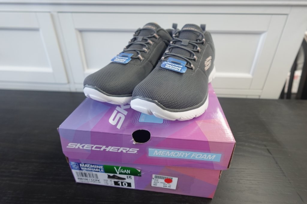 Size 10 Skechers Sheer Brilliance Women's Slip-On Athletic Shoes - Image 3