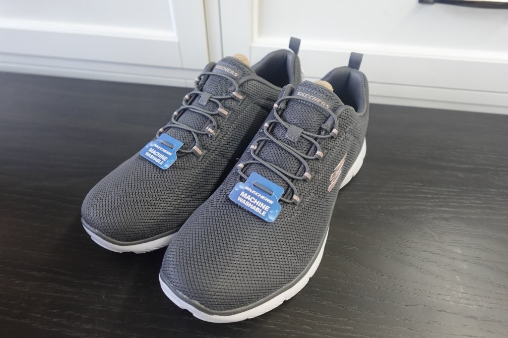 Size 10 Skechers Sheer Brilliance Women's Slip-On Athletic Shoes - Image 4