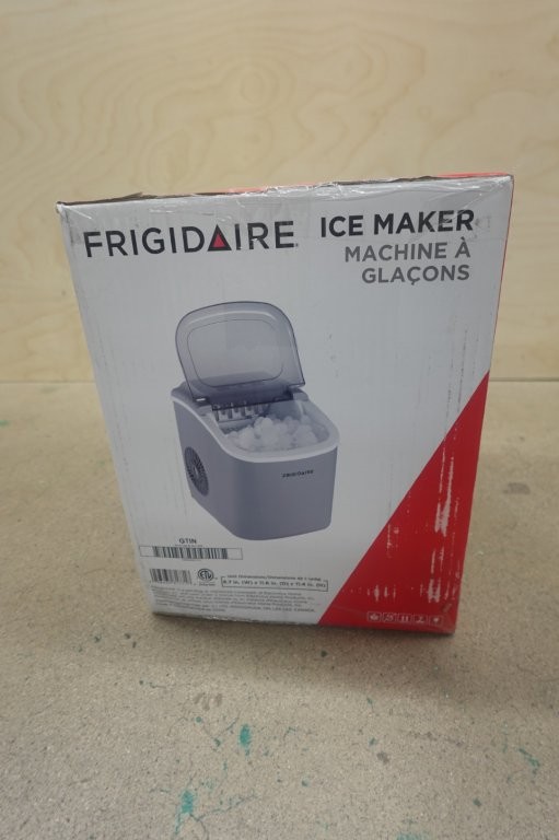 26lb per Day Frigidaire Compact Countertop Ice Maker - Image 4