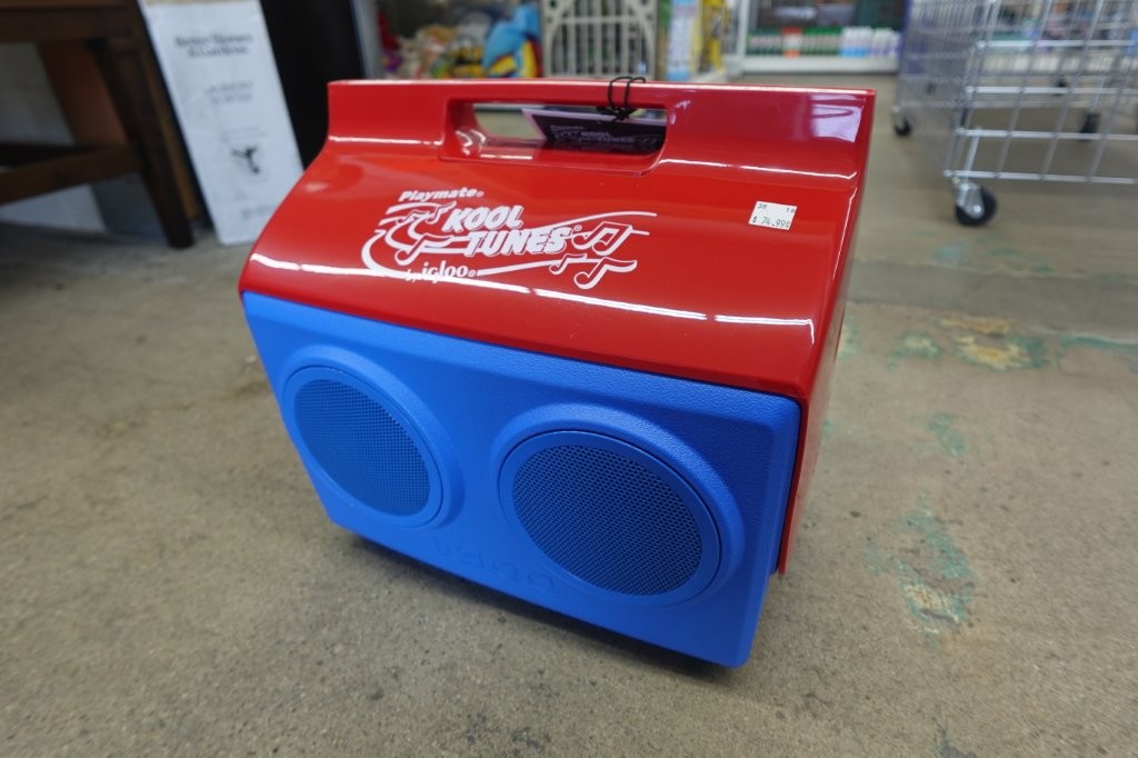 14qt Igloo Playmate KoolTunes Hard-Sided Cooler with Bluetooth Speakers - Image 2
