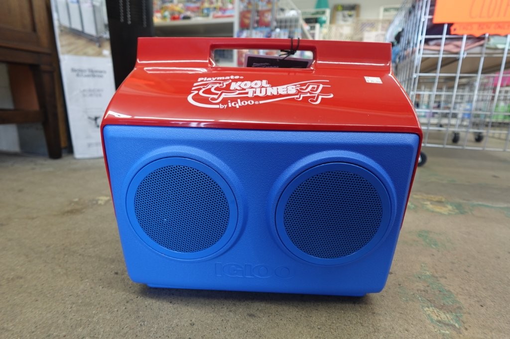 14qt Igloo Playmate KoolTunes Hard-Sided Cooler with Bluetooth Speakers - Image 3