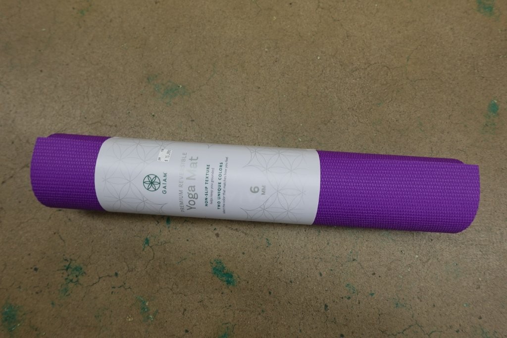 Gaiam Premium Reversible Yoga Mat - Plum Jam - Image 3