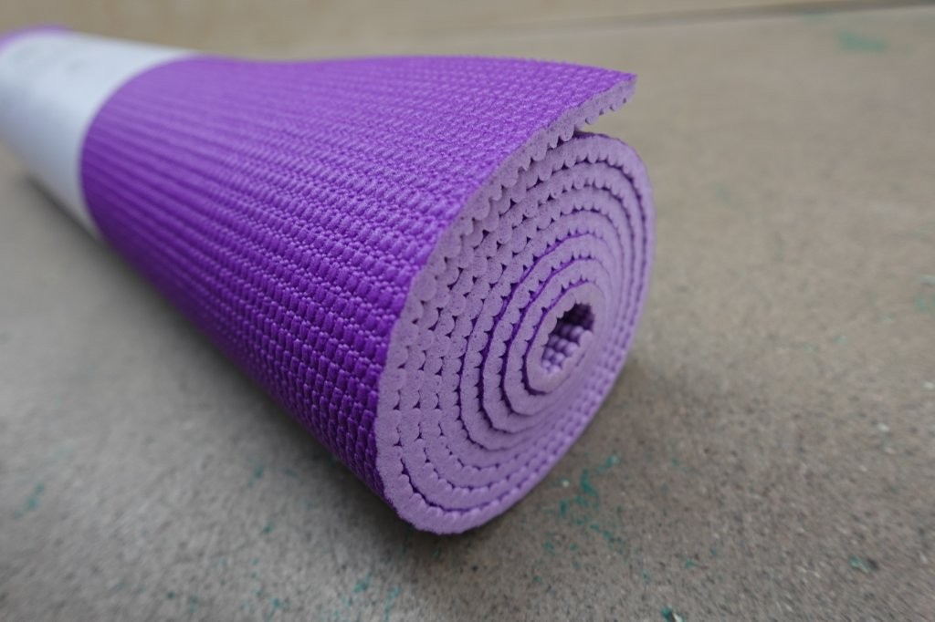 Gaiam Premium Reversible Yoga Mat - Plum Jam - Image 4