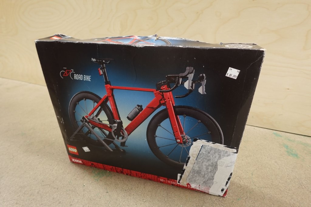 LEGO Icons Road Bike Building Set - Image 2
