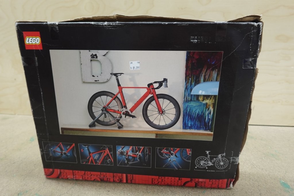 LEGO Icons Road Bike Building Set - Image 4
