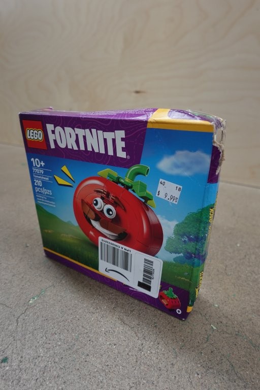 LEGO Fortnite Tomatohead Building Set (77079) - Image 2