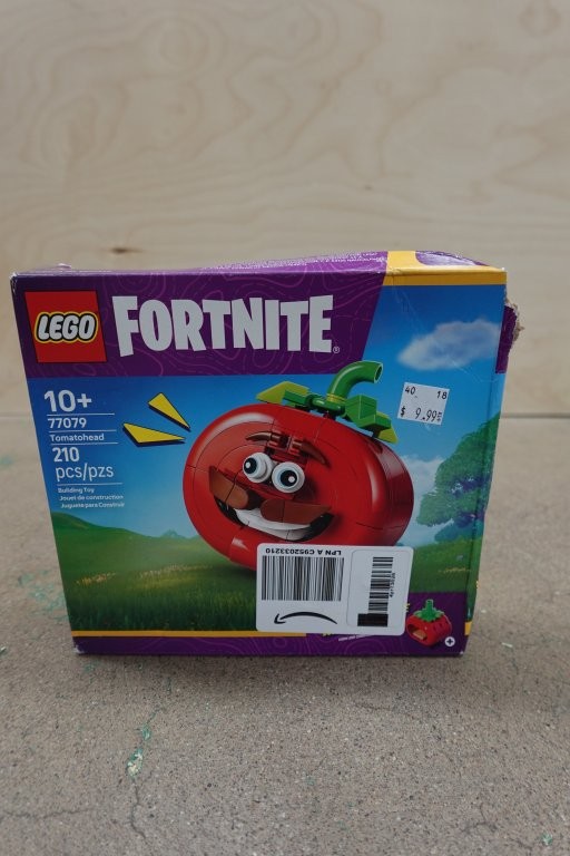 LEGO Fortnite Tomatohead Building Set (77079) - Image 3
