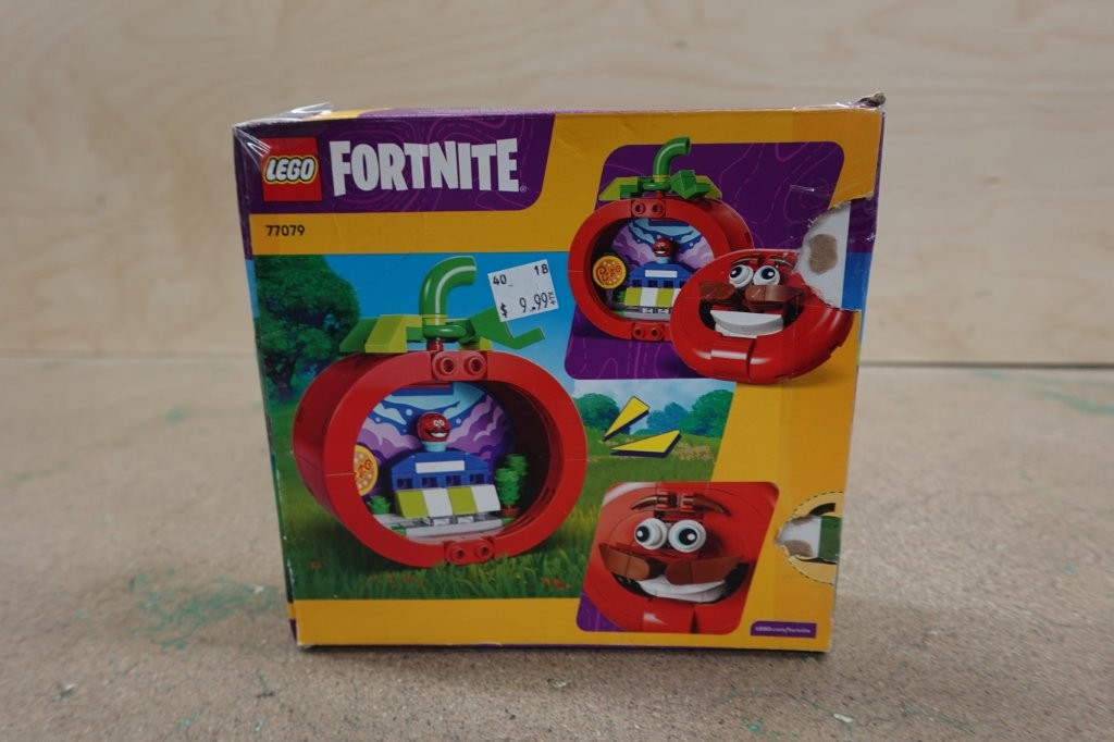 LEGO Fortnite Tomatohead Building Set (77079) - Image 4