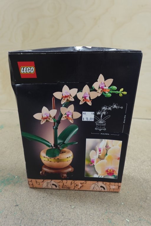 LEGO Botanicals Mini Orchid Building Set (10343) - Image 3
